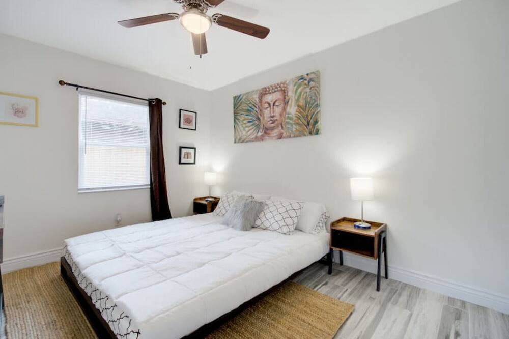 Photo of Bedroom in Ballast Point