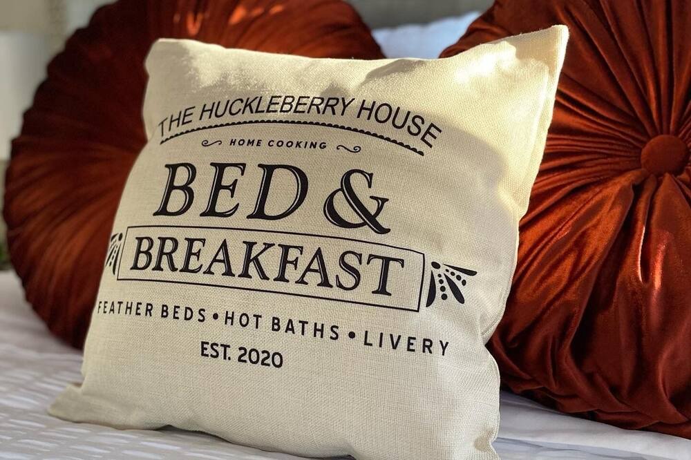 Photo of Others in Roslyn