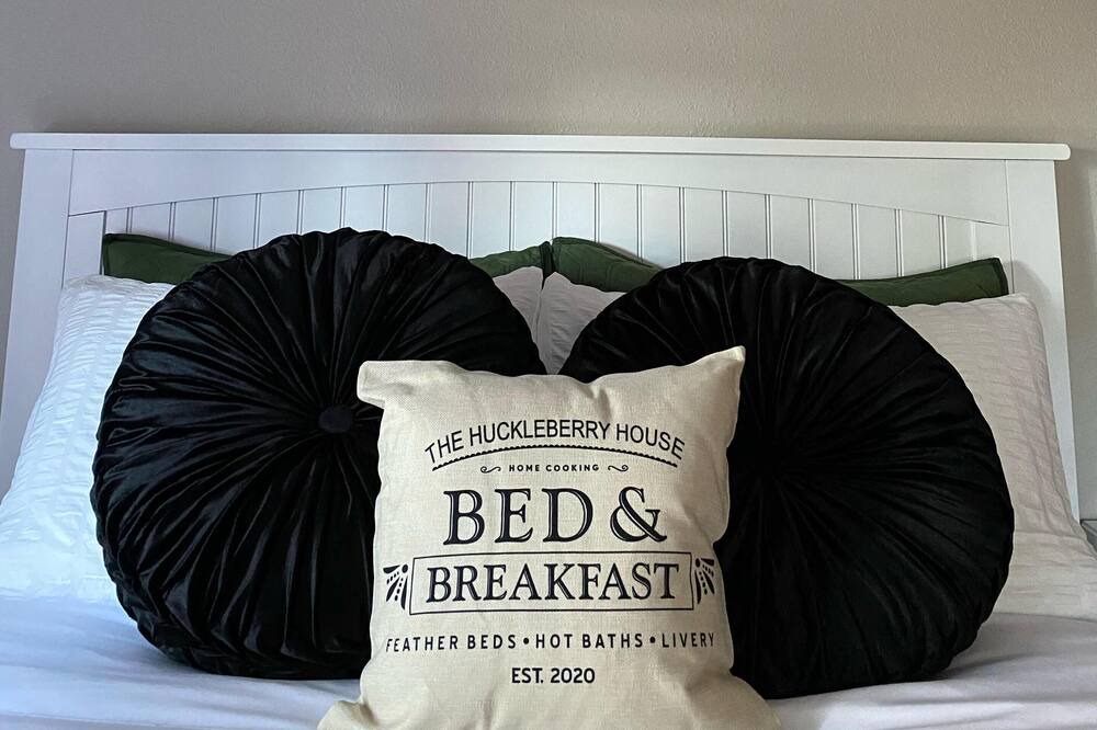 Photo of Others in Roslyn