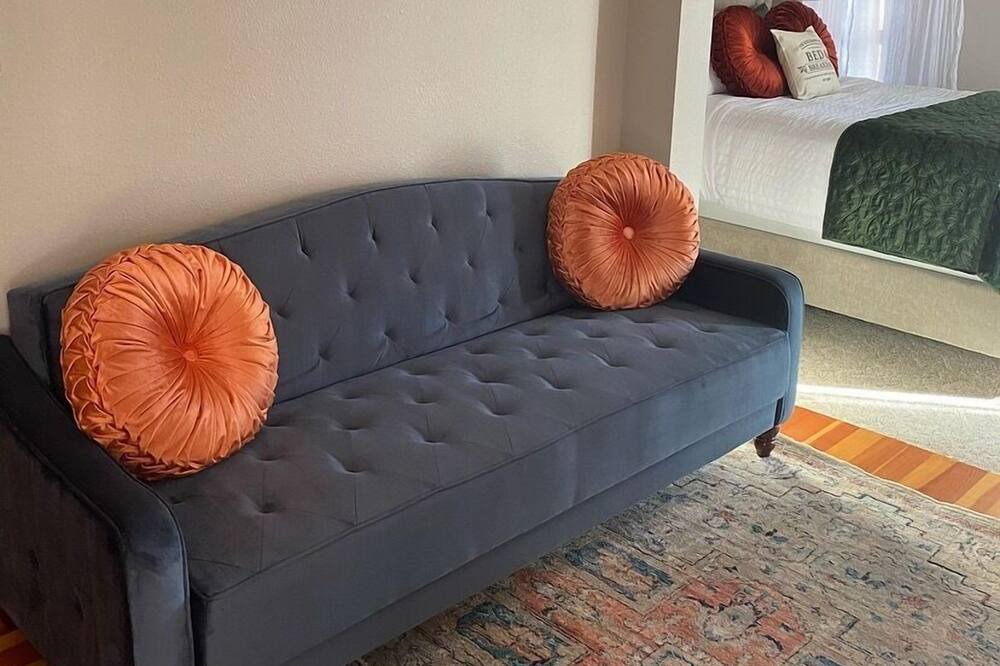 Photo of Others in Roslyn