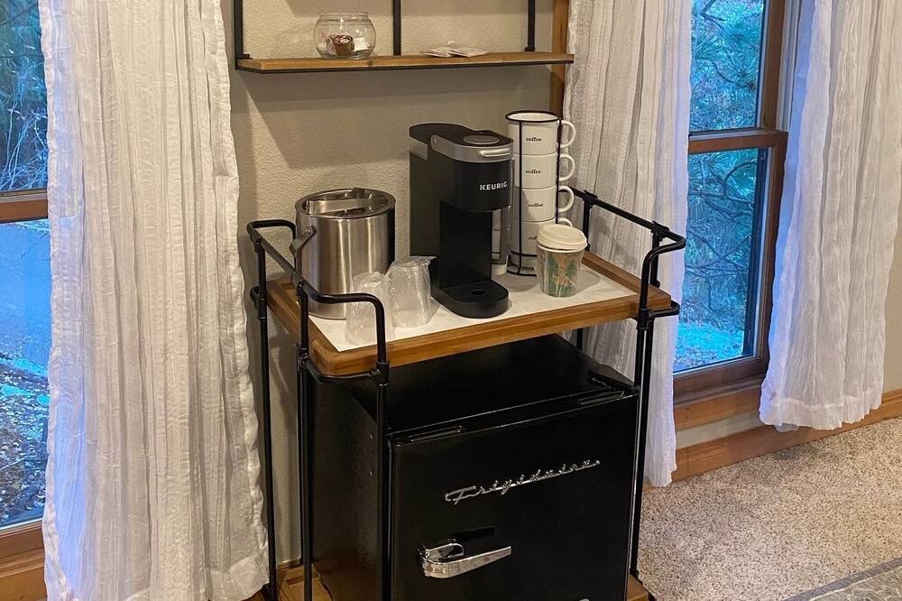 Photo of Others in Roslyn