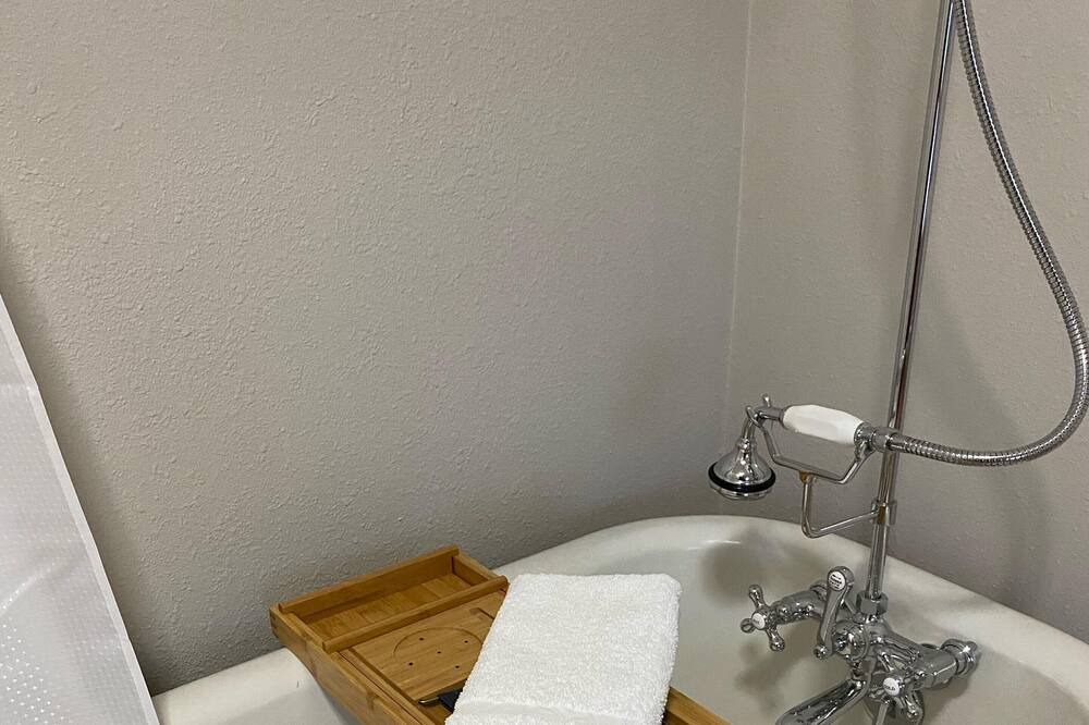 Photo of Bathroom in Roslyn