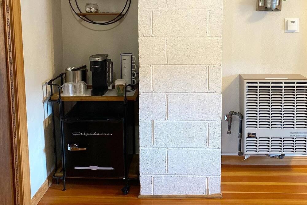 Photo of Others in Roslyn