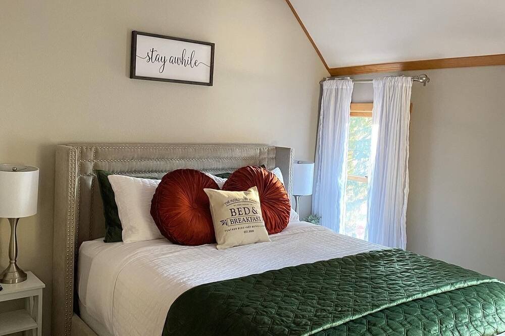 Photo of Others in Roslyn