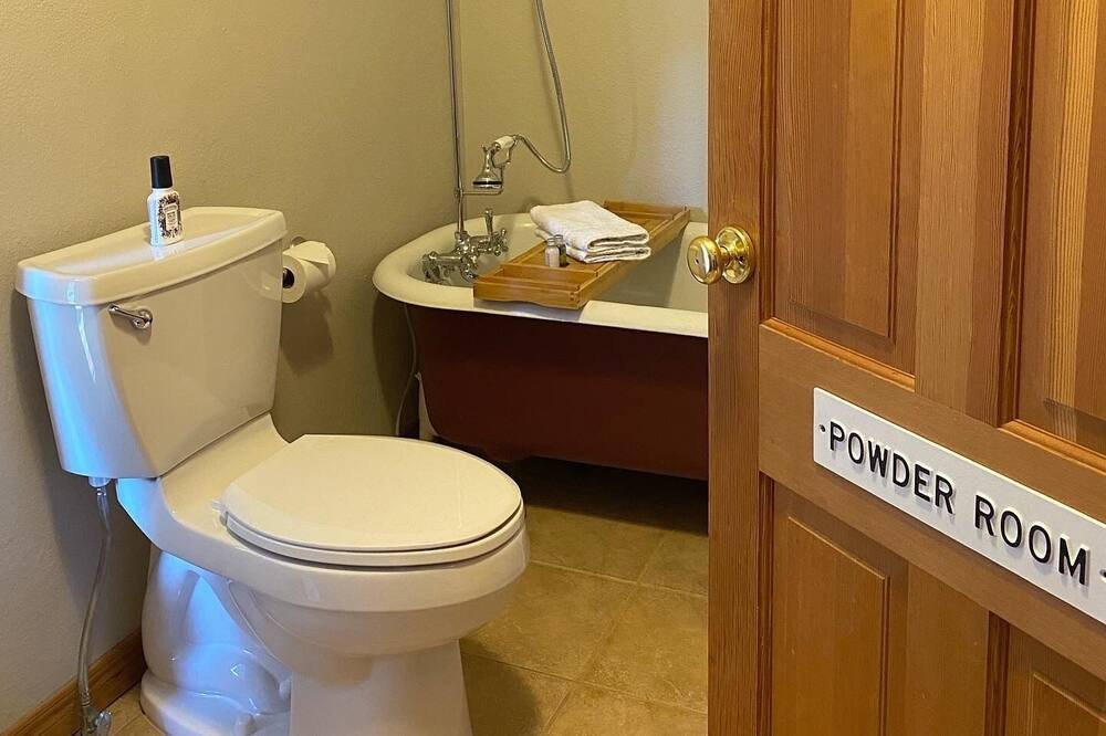 Photo of Bathroom in Roslyn