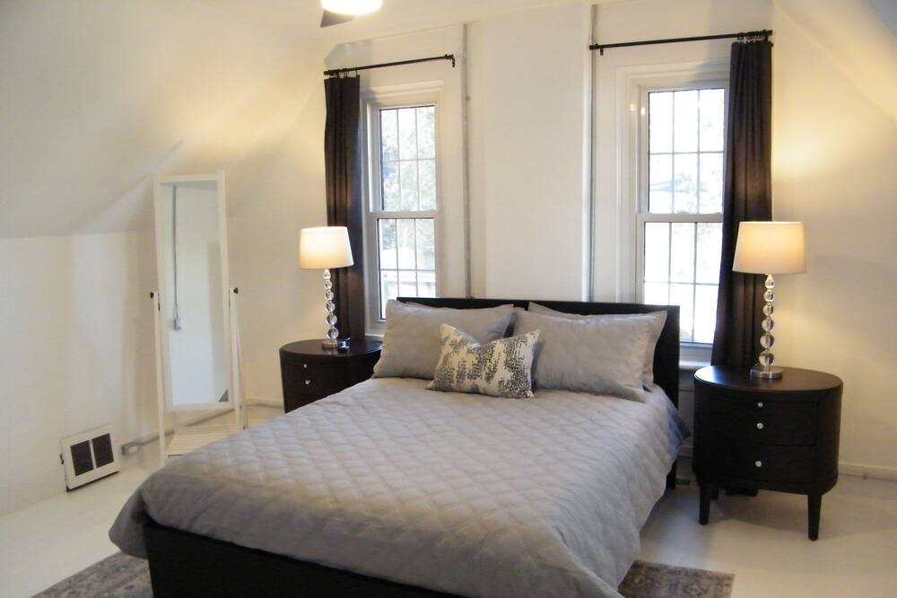 Photo of Bedroom in Paris