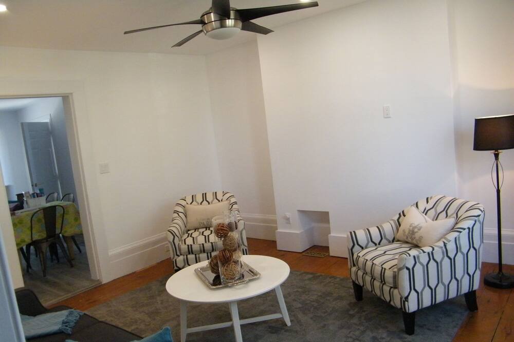 Photo of Livingroom in Paris