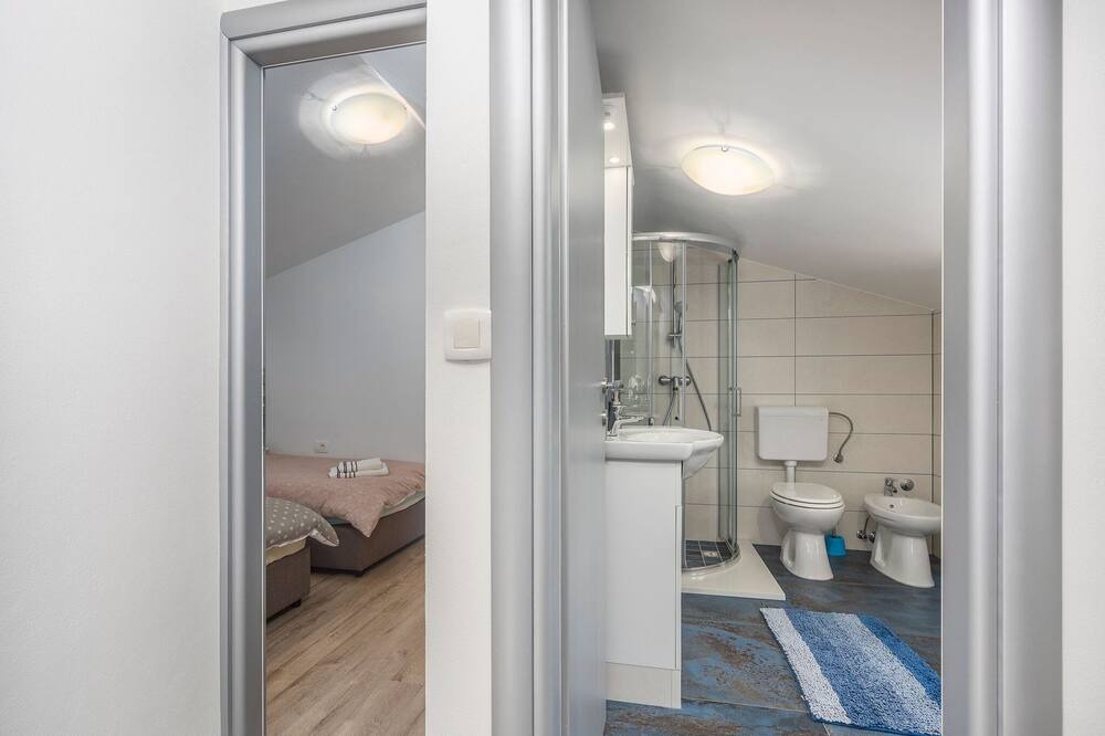Photo of Bathroom in Pican