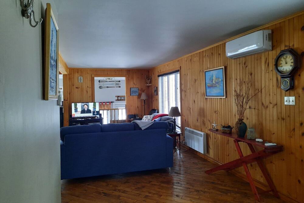 Photo of Livingroom in Sainte-Emelie