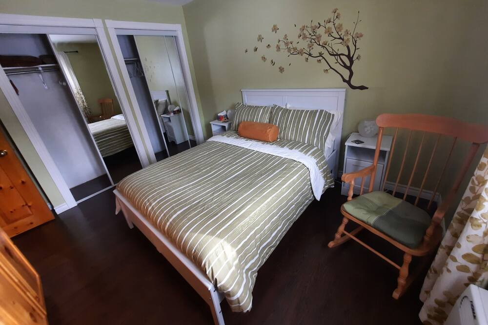 Photo of Bedroom in Sainte-Emelie