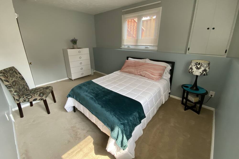 Photo of Bedroom in Penfield
