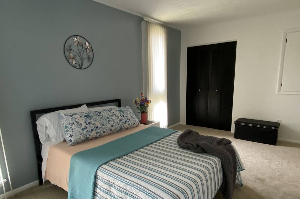 Photo of Bedroom in Penfield