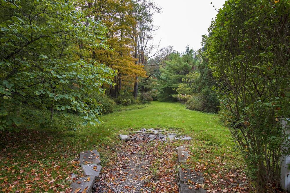 Photo of Outdoor in Lake Hill