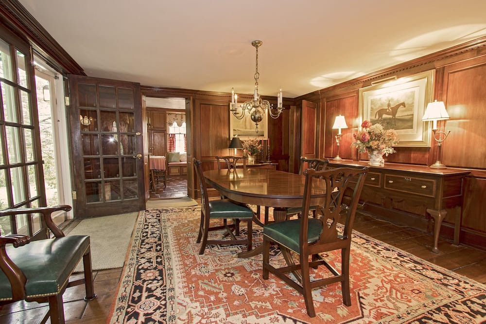 Photo of Kitchen in Lake Hill