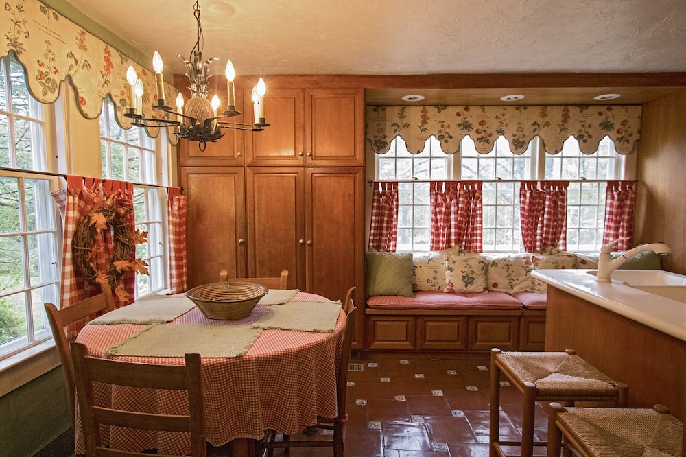 Photo of Others in Lake Hill