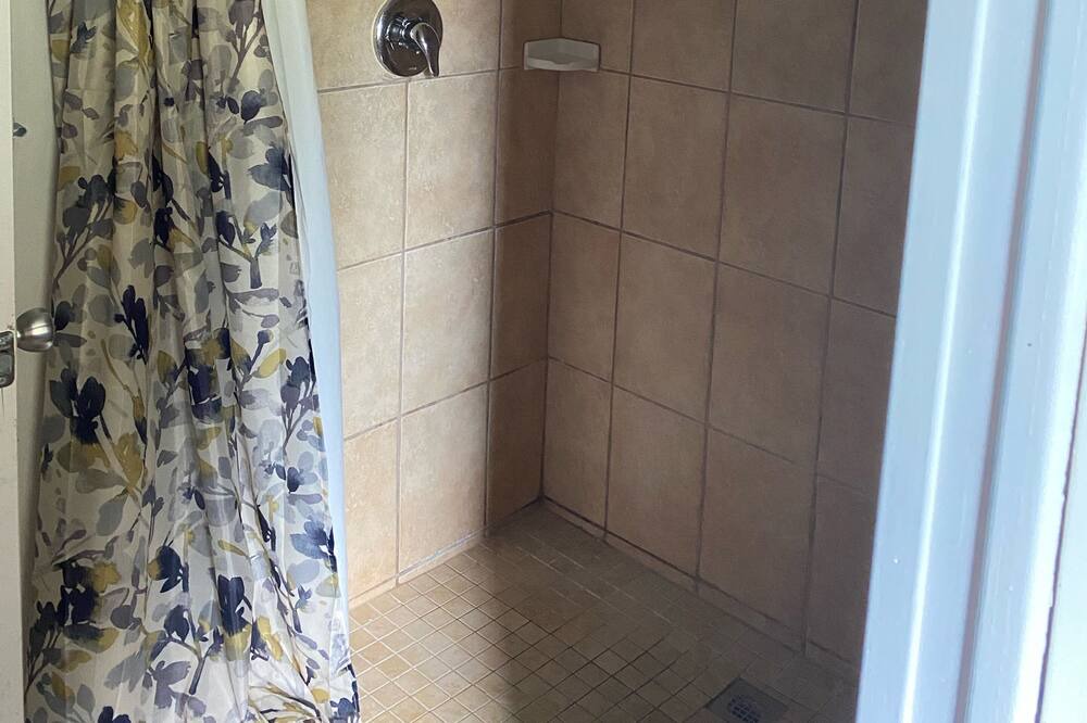 Photo of Bathroom in Hudson Beach Estates