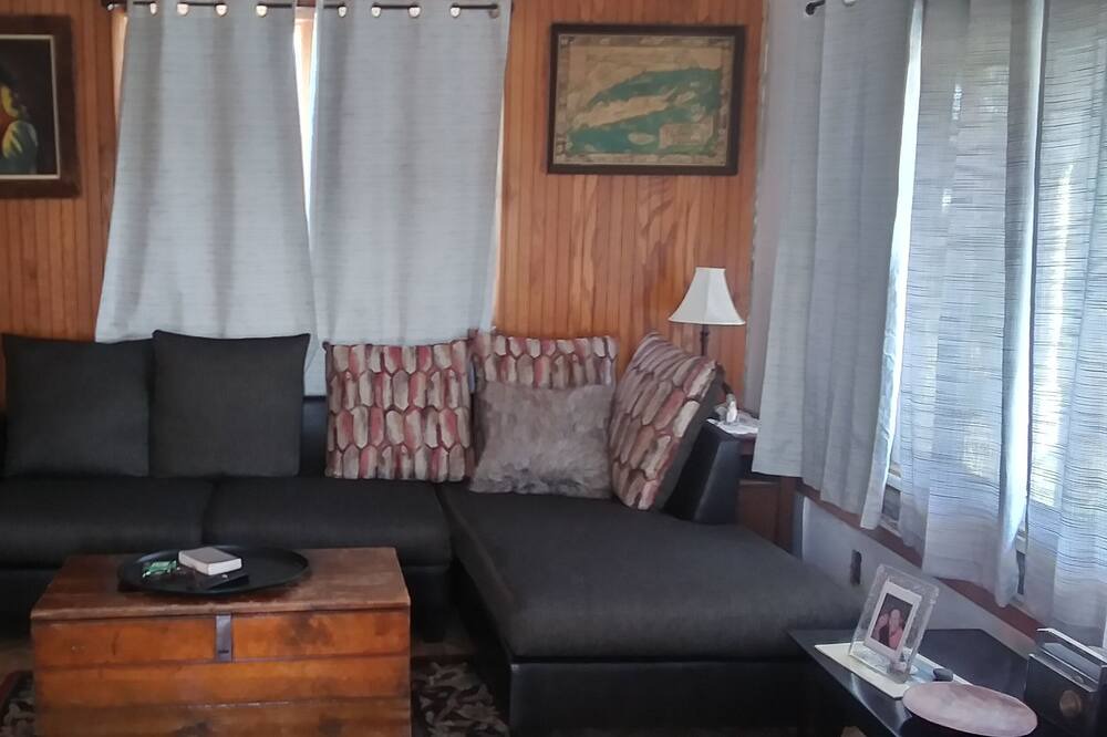 Photo of Livingroom in Mastic Beach