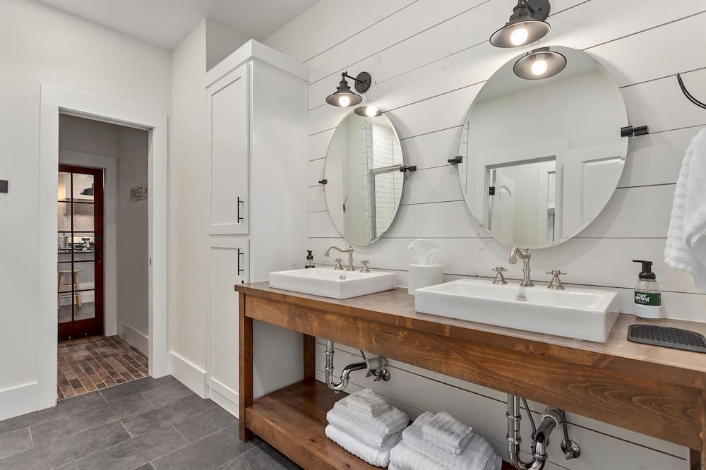 Photo of Bathroom in Springdale