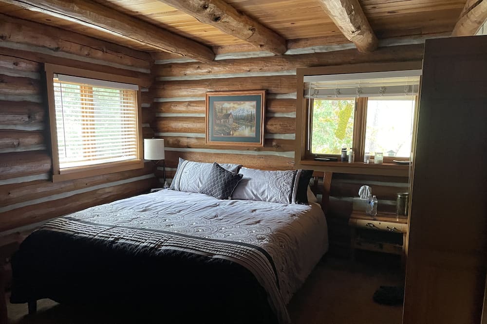 Photo of Bedroom in Grants Pass