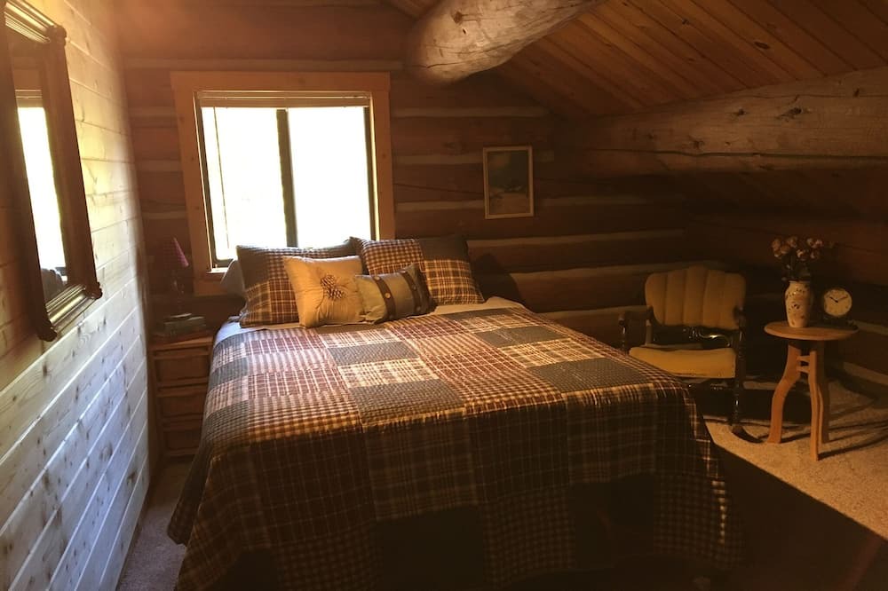 Photo of Bedroom in Grants Pass