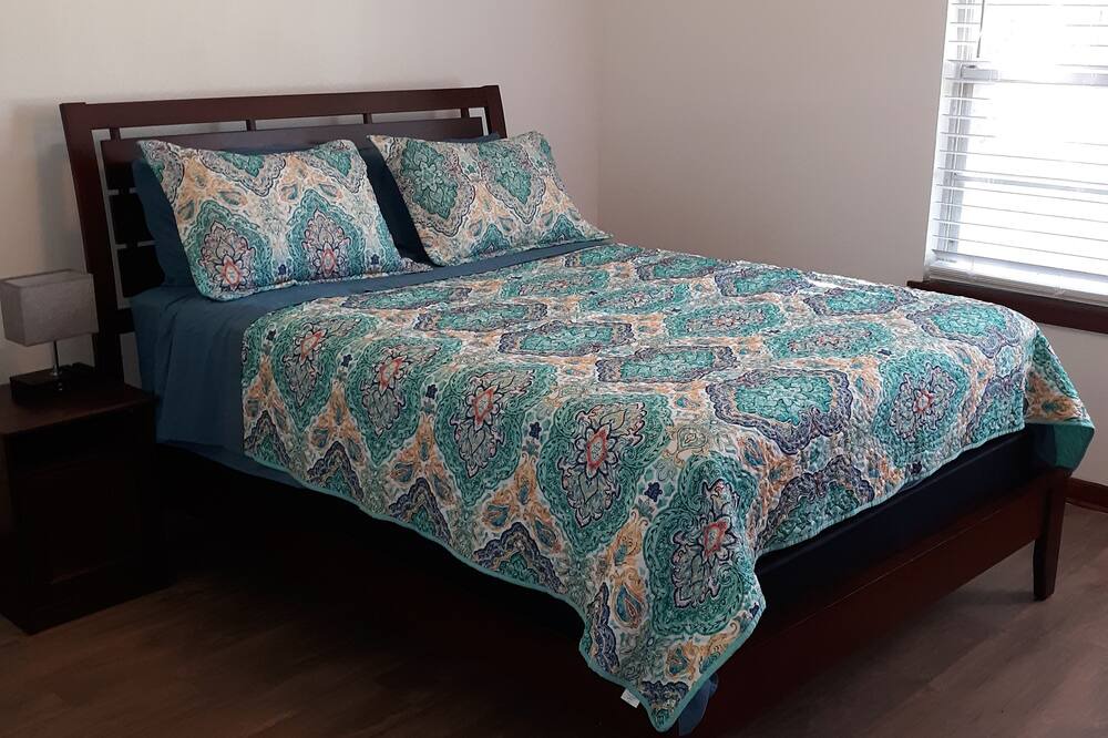Photo of Bedroom in Point Comfort