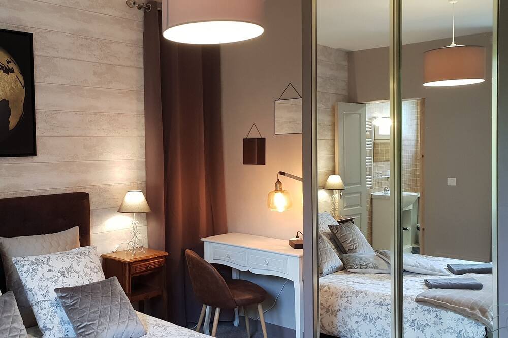 Photo of Bedroom in Corneville-sur-Risle