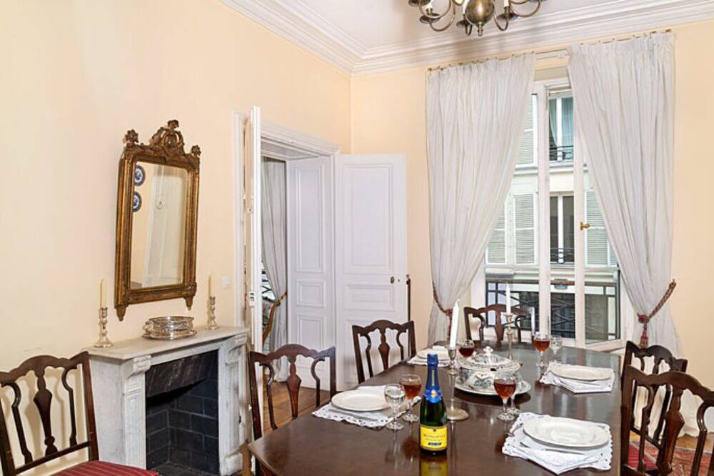 Photo of Others in 8th Arrondissement