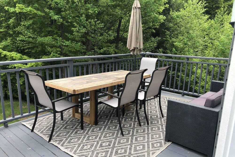 Photo of Patio Balcony in Sainte-Agathe-des-Monts