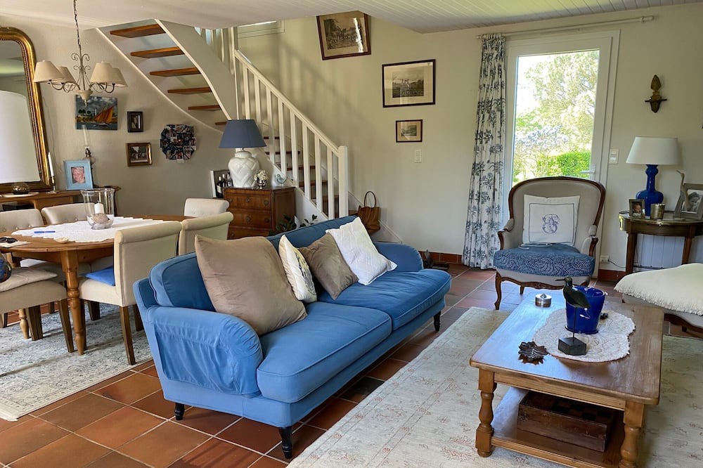 Photo of Livingroom in Saint-Lyphard