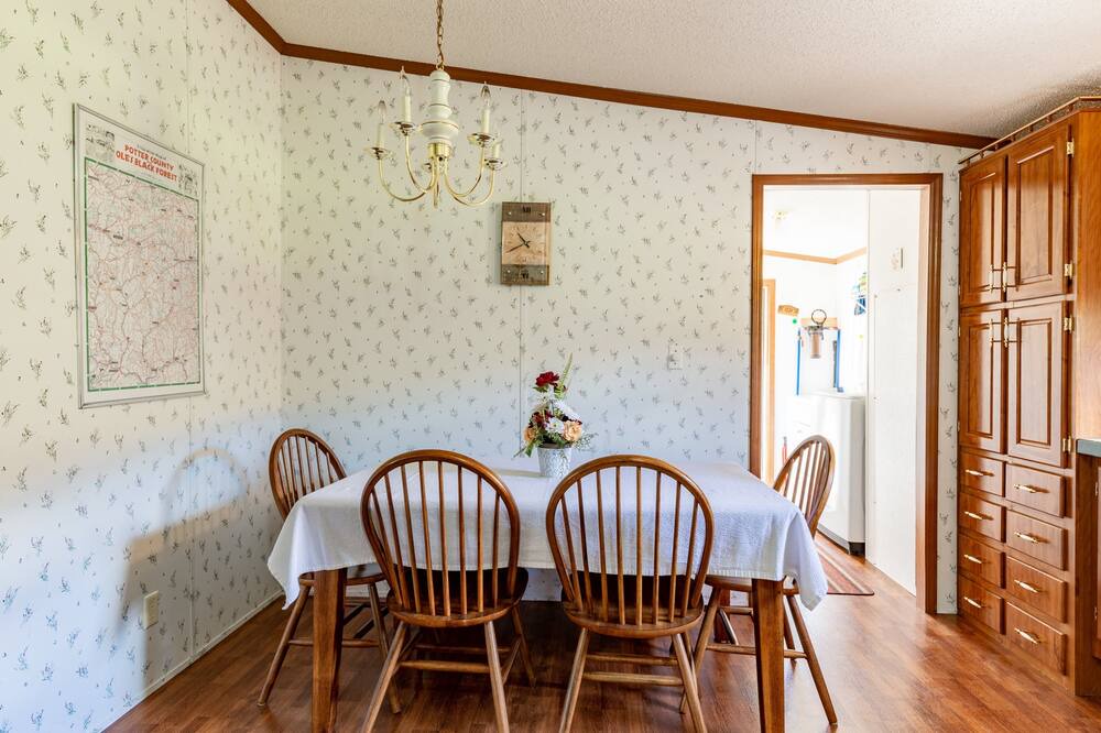 Photo of Bedroom in Gaines