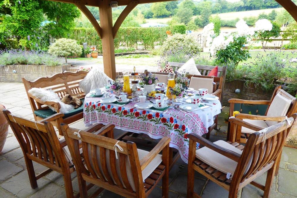 Photo of Outdoor in Lower Assendon