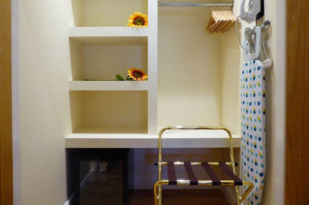 Photo of Others in Lower Assendon