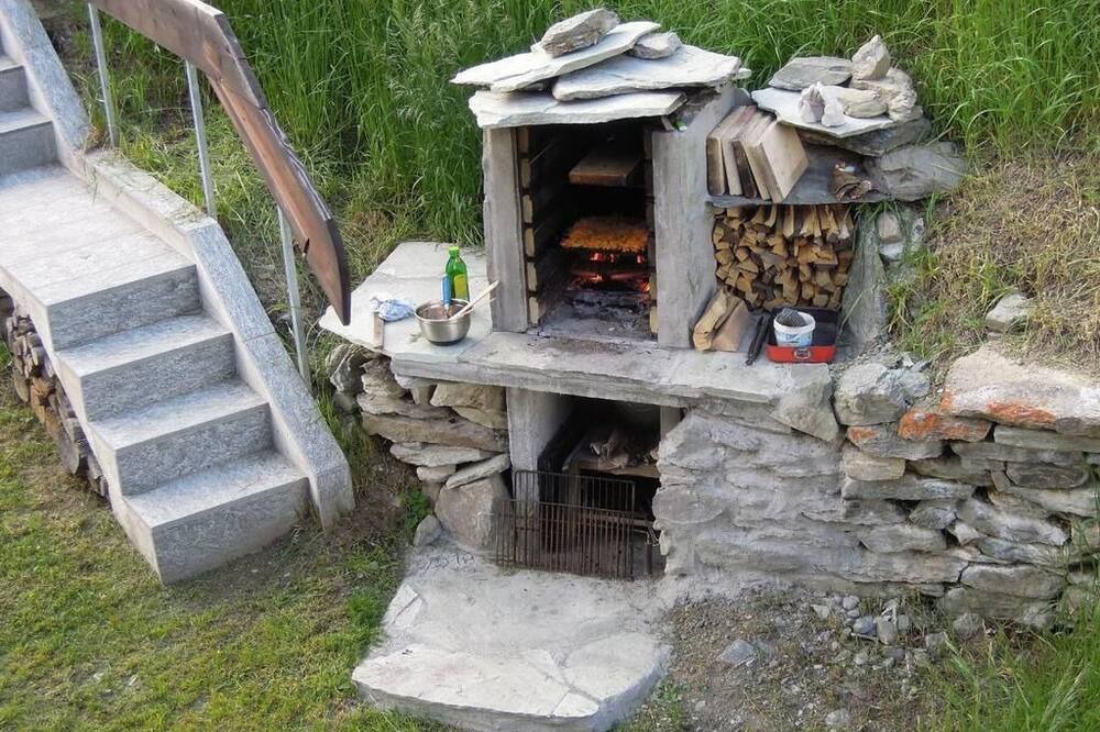 Photo of Outdoor in Embd