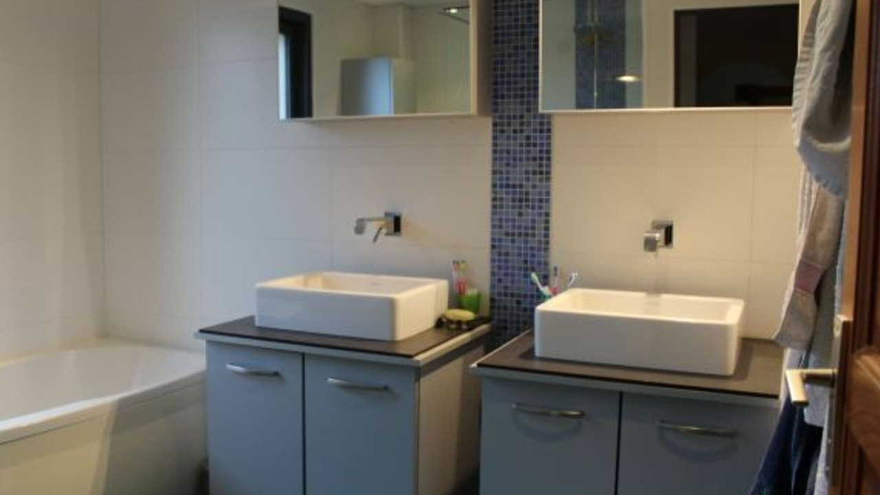 Photo of Bathroom in Benamenil