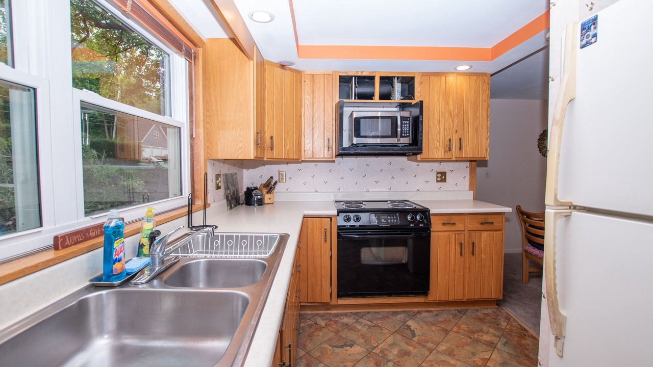 Photo of Kitchen in Livonia Center