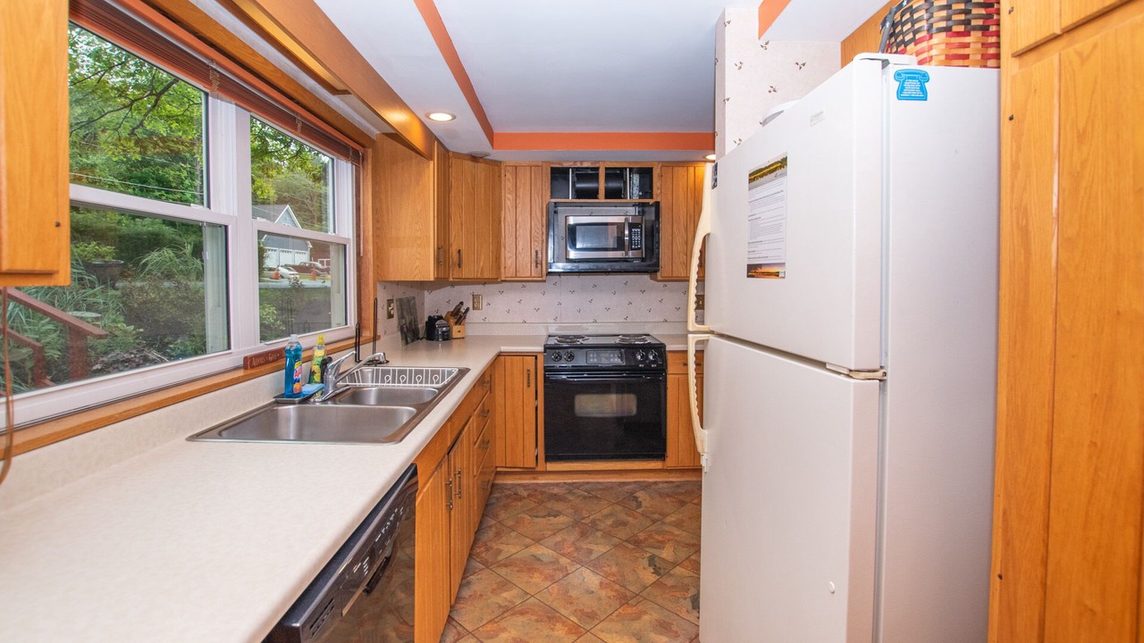 Photo of Kitchen in Livonia Center