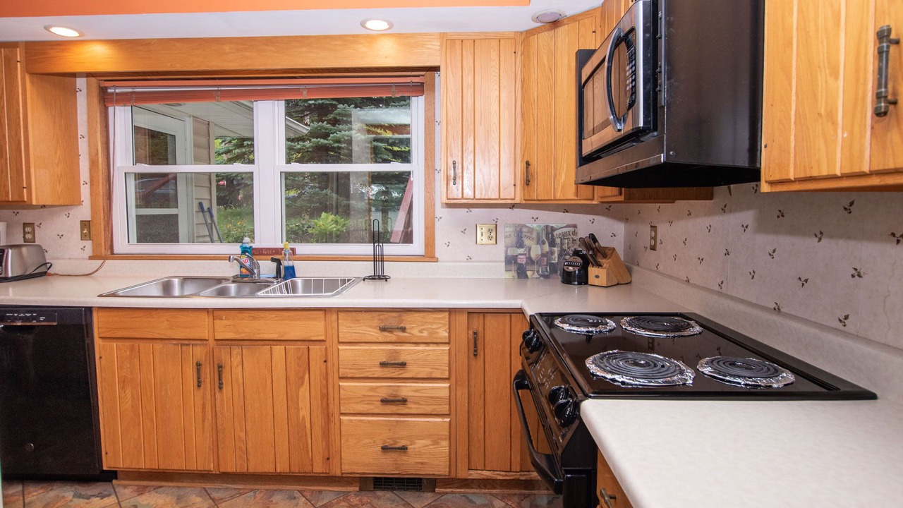 Photo of Kitchen in Livonia Center