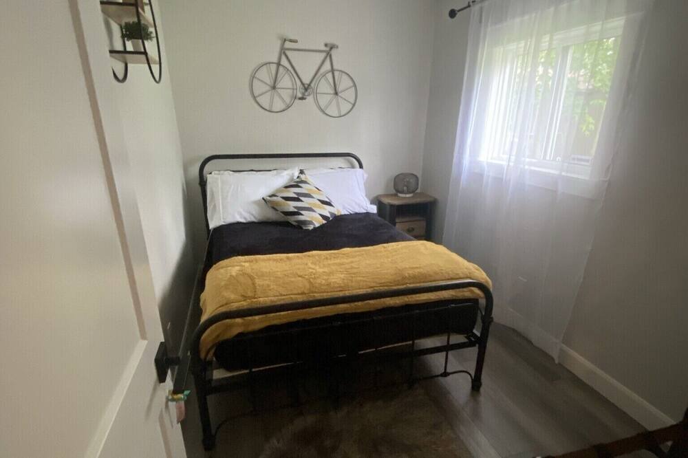 Photo of Bedroom in Quinte West