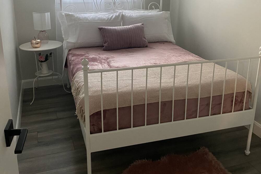 Photo of Bedroom in Quinte West