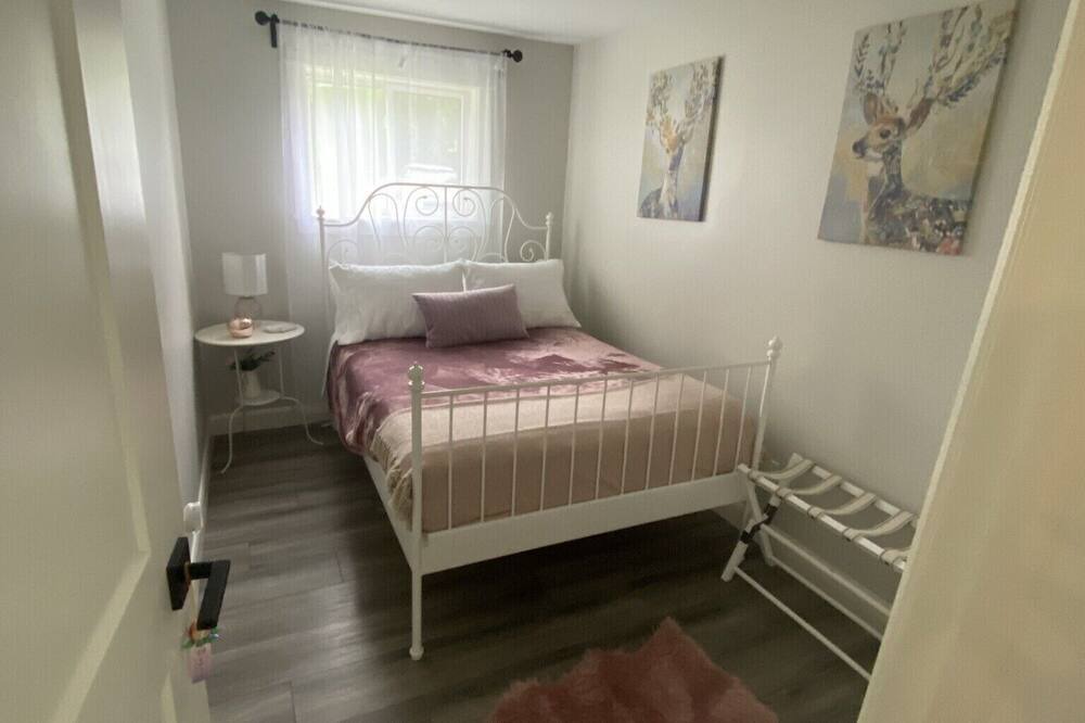 Photo of Bedroom in Quinte West