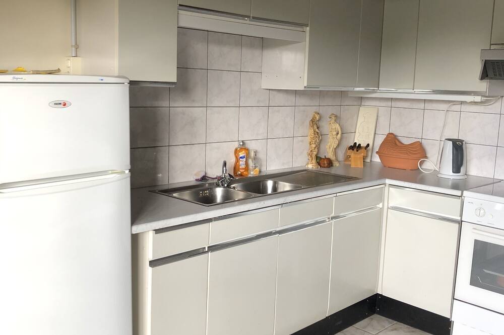 Photo of Kitchen in Frayssinet-le-Gelat
