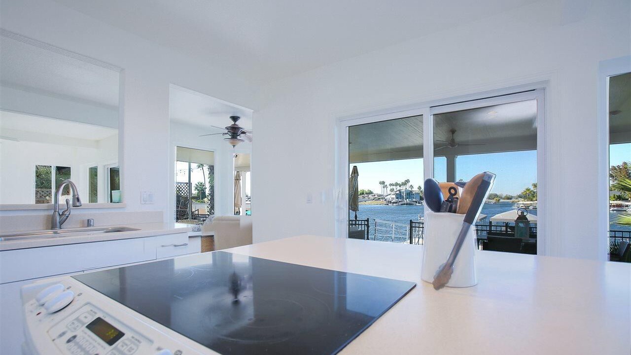 Photo of Kitchen in Discovery Bay