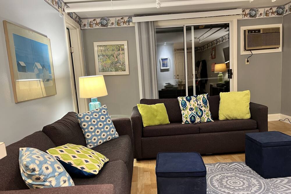 Photo of Livingroom in West Dennis