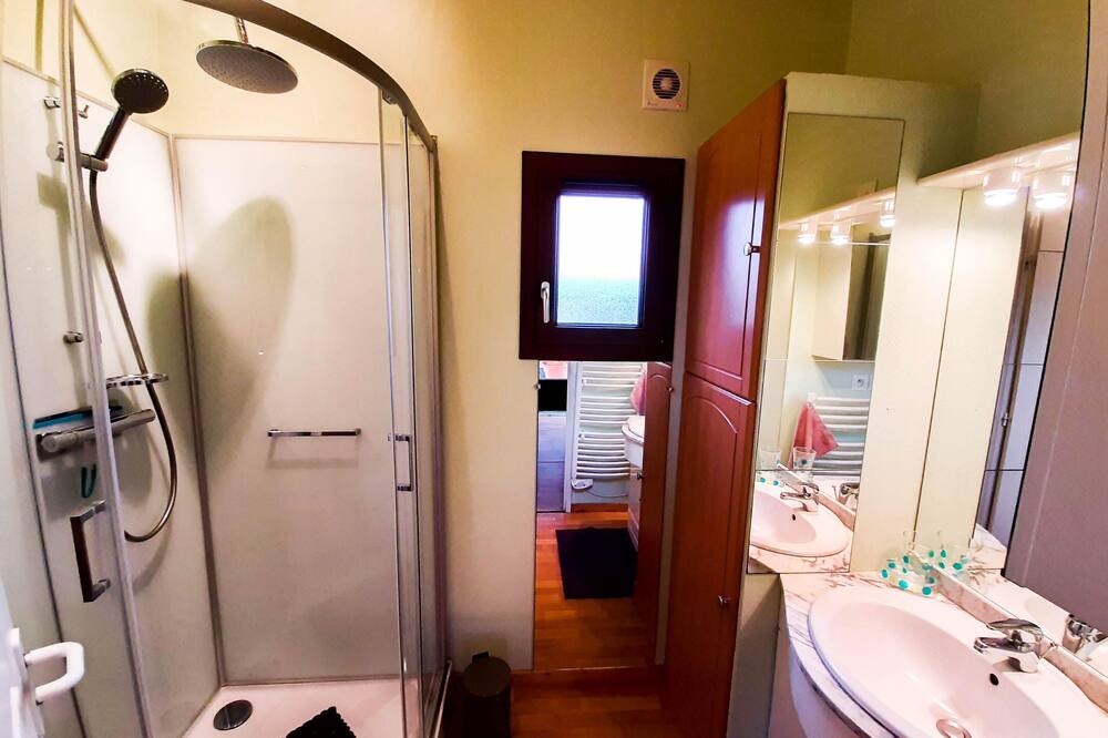 Photo of Bathroom in Amboise