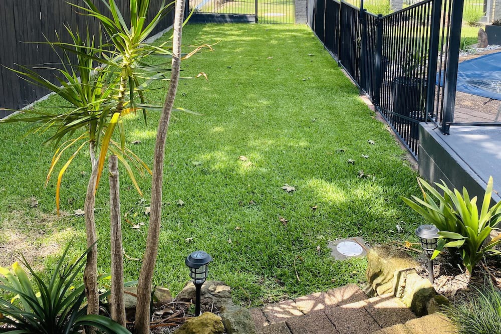 Photo of Outdoor in Bolton Point