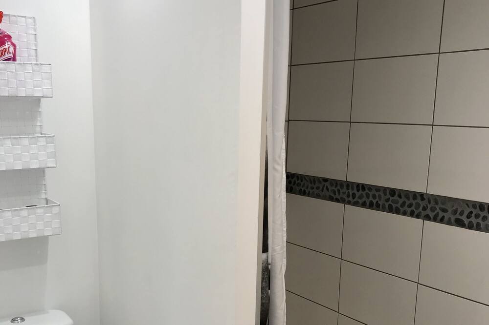 Photo of Bathroom in Muret