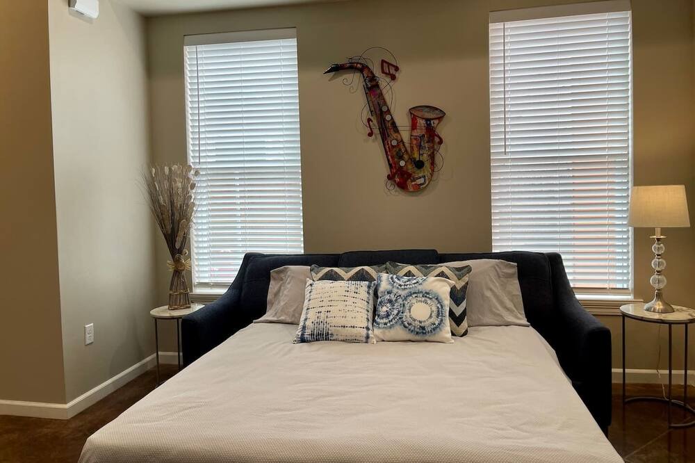 Photo of Bedroom in Downtown