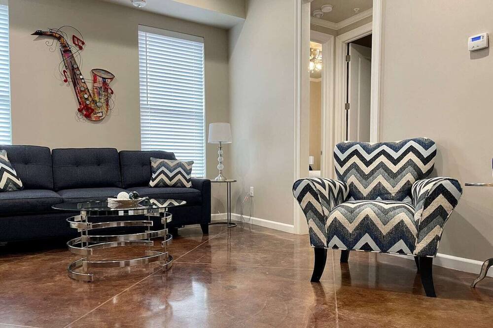 Photo of Livingroom in Downtown