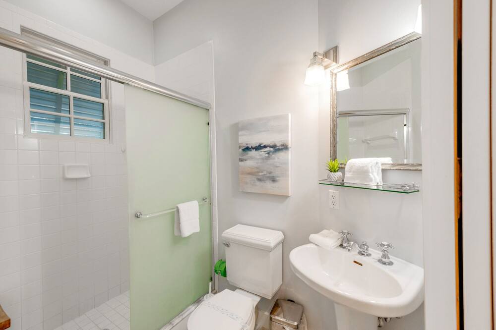 Photo of Bathroom in Ringling Estates