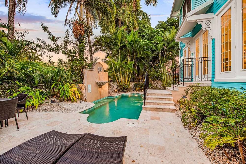 Photo of Outdoor in Ringling Estates